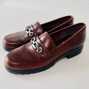KB & Company Women’s Brown Leather Loafers With Silver Link Chain-Comfortable 6M